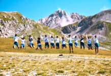 山の日(Mountain Day)―安全で楽しい快速登山を―